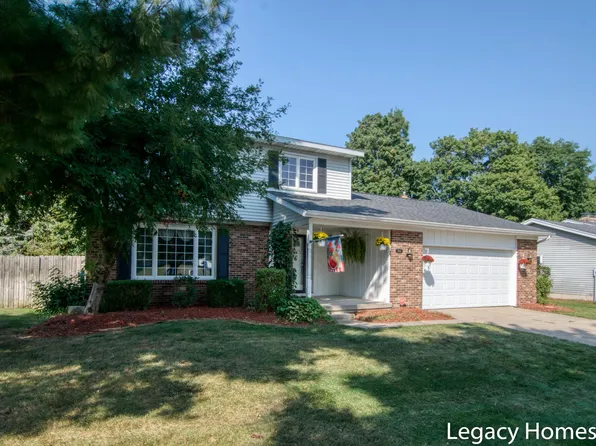 1753 Jeffrey St SE, Kentwood, MI 49508