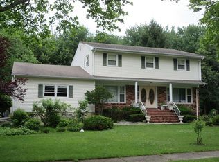 14 Larkspur Dr, Parsippany, NJ 07054