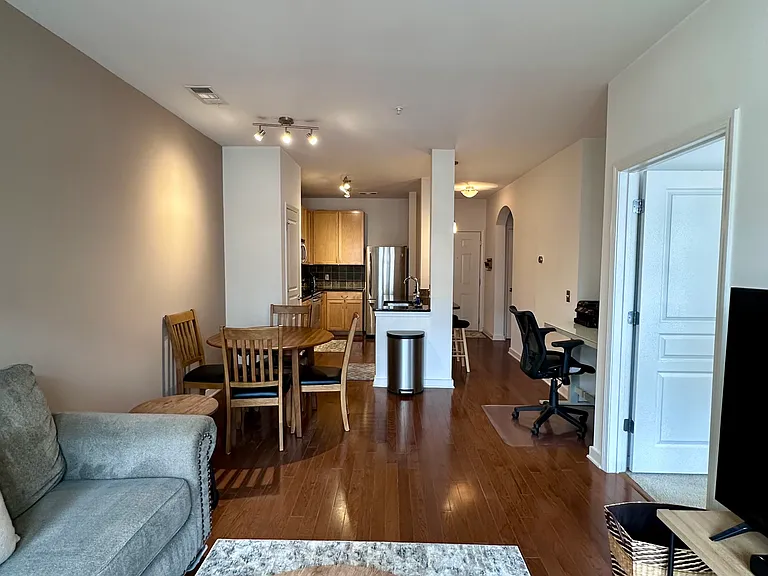 3000 Vanderbilt Pl #300 — Photo 19