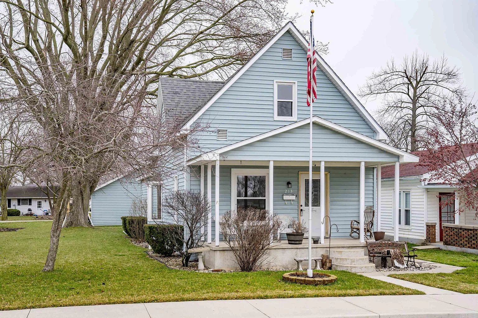 213 Collinwood Ave photo 1