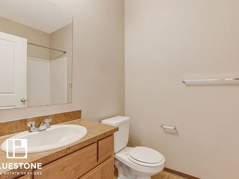 Hawk's Point Apartments — Photo 25