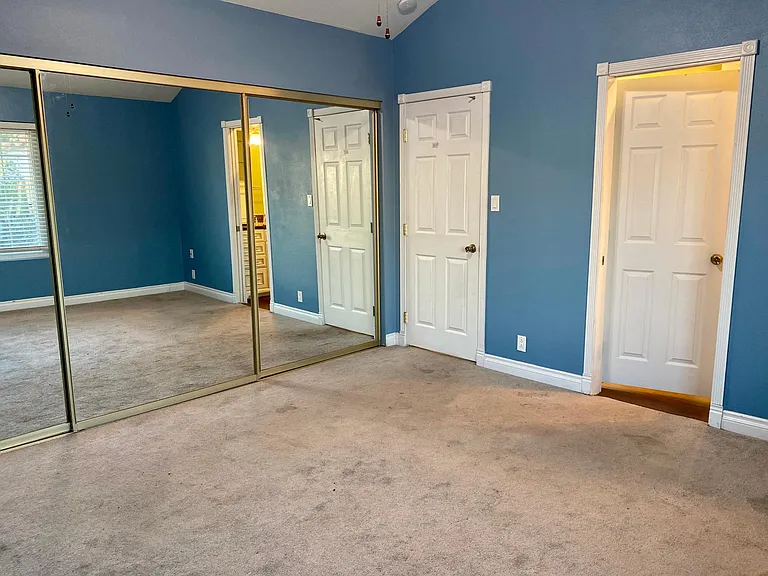 1651 S Juniper St #225 — Photo 11