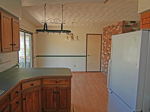 5th image of 117 E Circle Dr