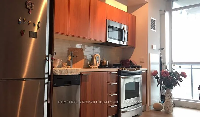 318 King St E #1012 — Photo 5