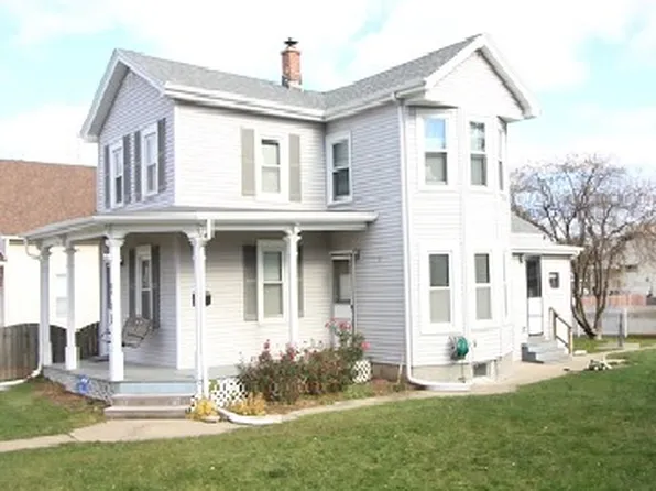 710 Nicholson St, Joliet, IL 60435
