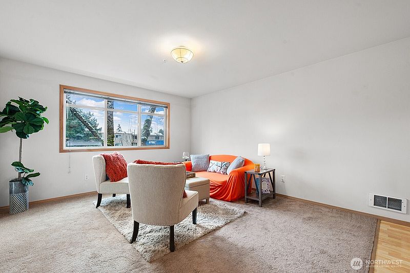 4th image of 9517 35th Avenue NE #2A