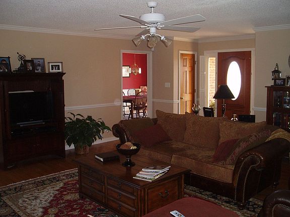 2nd image of 207 Jonas Dr