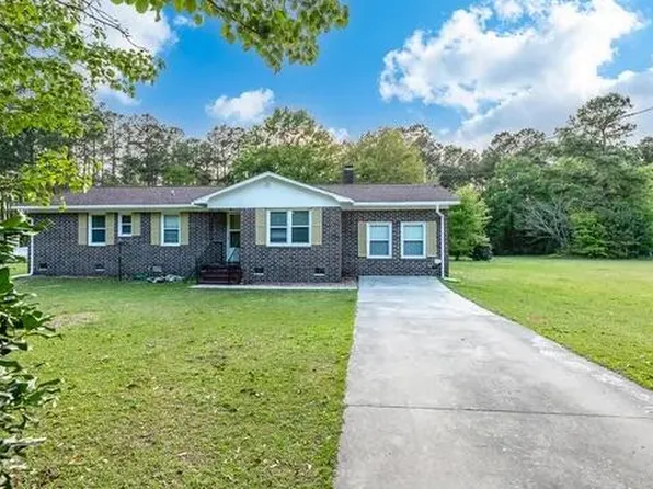 324 W End Dr, Moncks Corner, SC 29461