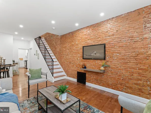 531 Hoffman St, Philadelphia, PA 19148