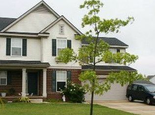 9059 Maple Ridge Dr, Newport, MI 48166