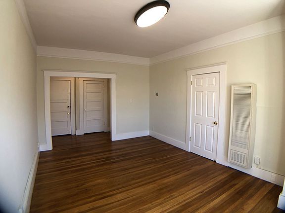 4th image of 1018 Cortland Ave #3