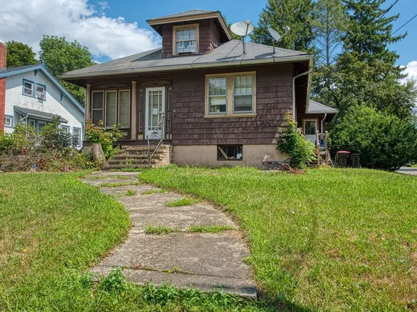 194 Concord St, Brockton, MA 02302