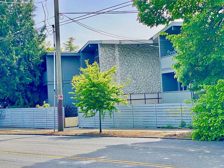 6511 Rainier Ave S — Photo 1