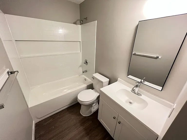 Ligon Apartments- 2900 Ligon St — Photo 8