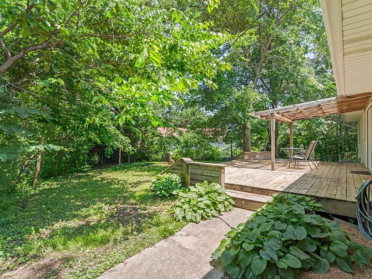 3709 Evergreen Ln — Photo 5