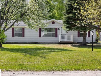 1698 W Brentwood St, Grawn, MI, 49637