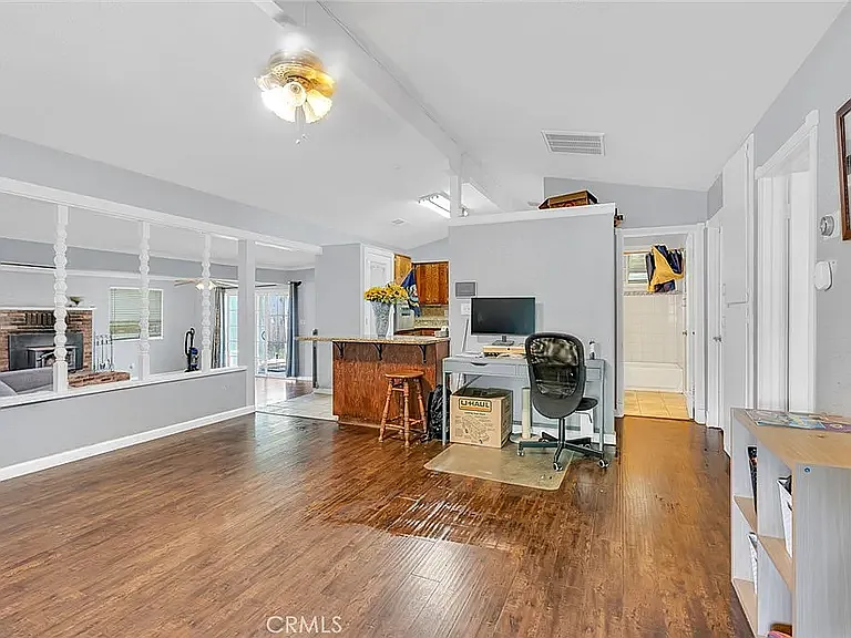 2399 3rd St — Photo 2