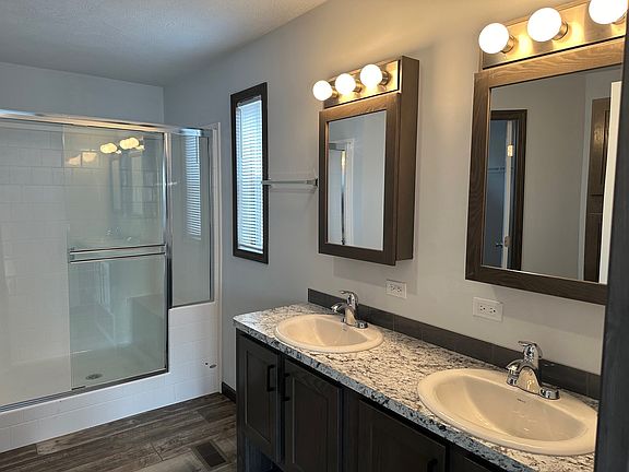 2nd image of 72 Gisa St #72