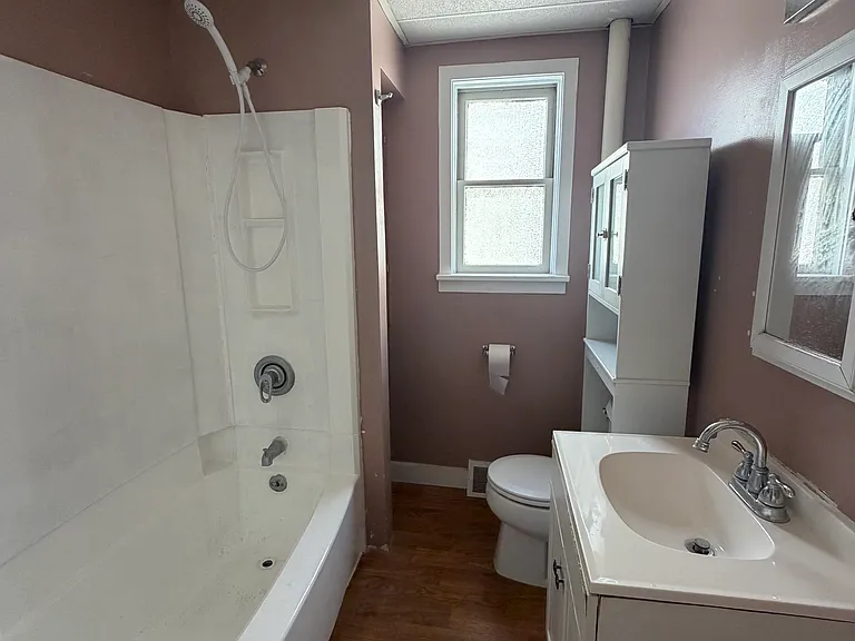 449 Race St — Photo 10