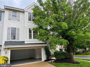 1317 Park Garden Ln, Reston, VA 20194