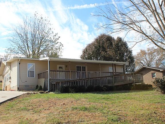 5th image of 701 N Edgewood Dr