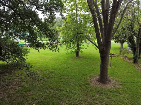 2320 Meadow Ln, La Marque, TX 77568