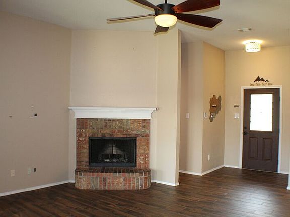 4th image of 917 Stags Leap Dr