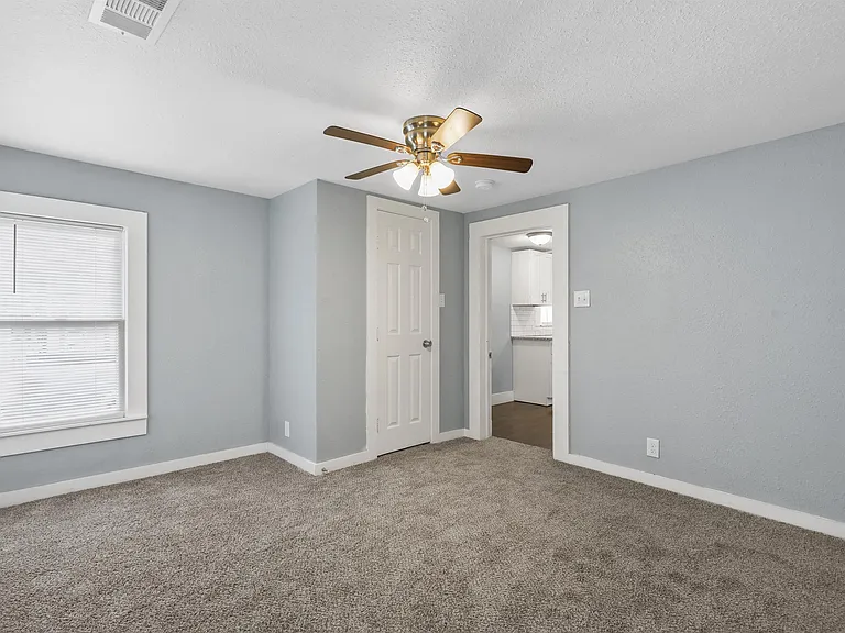 207 W Heard St — Photo 15