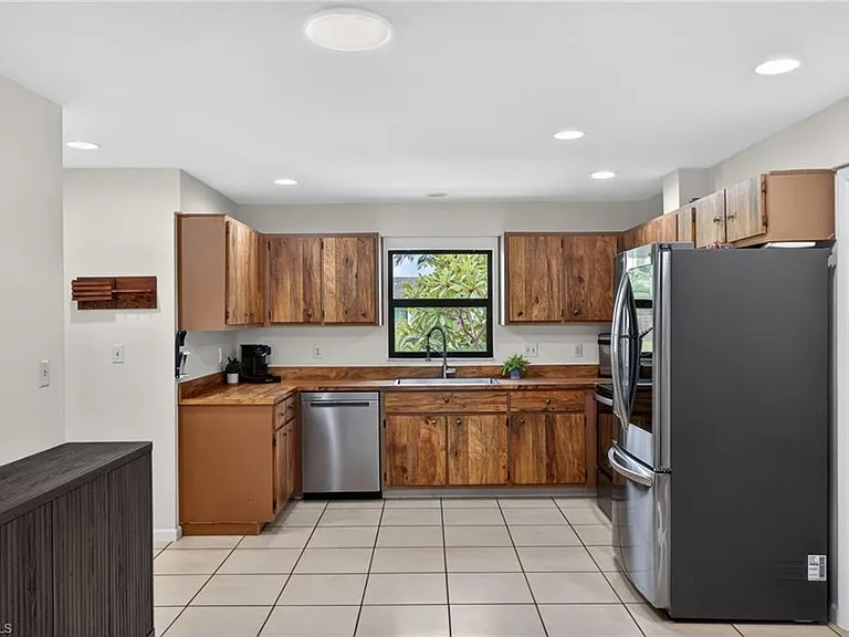 18185 Hilda Dr — Photo 8