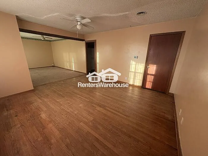 1501 Briarwood Blvd — Photo 12