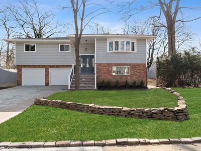 24 Astor Ct, Hempstead, NY, 11550
