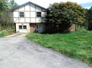 875 Warner Rd, Hubbard, OH 44425