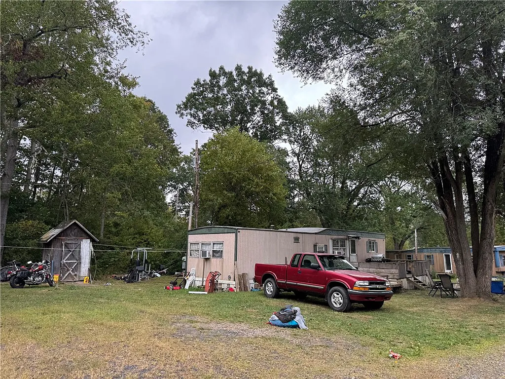 107 Meadowlark Ln photo 1