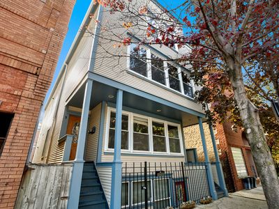 2302 N Leavitt St #3, Chicago, IL, 60647