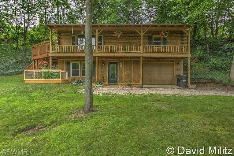 1st image of 3319 Shadyside Dr NE