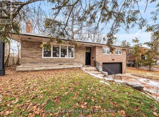 541 Rouge Hills Dr, Toronto, ON M1C2Z9