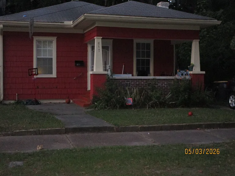 617 Basswood St — Photo 2