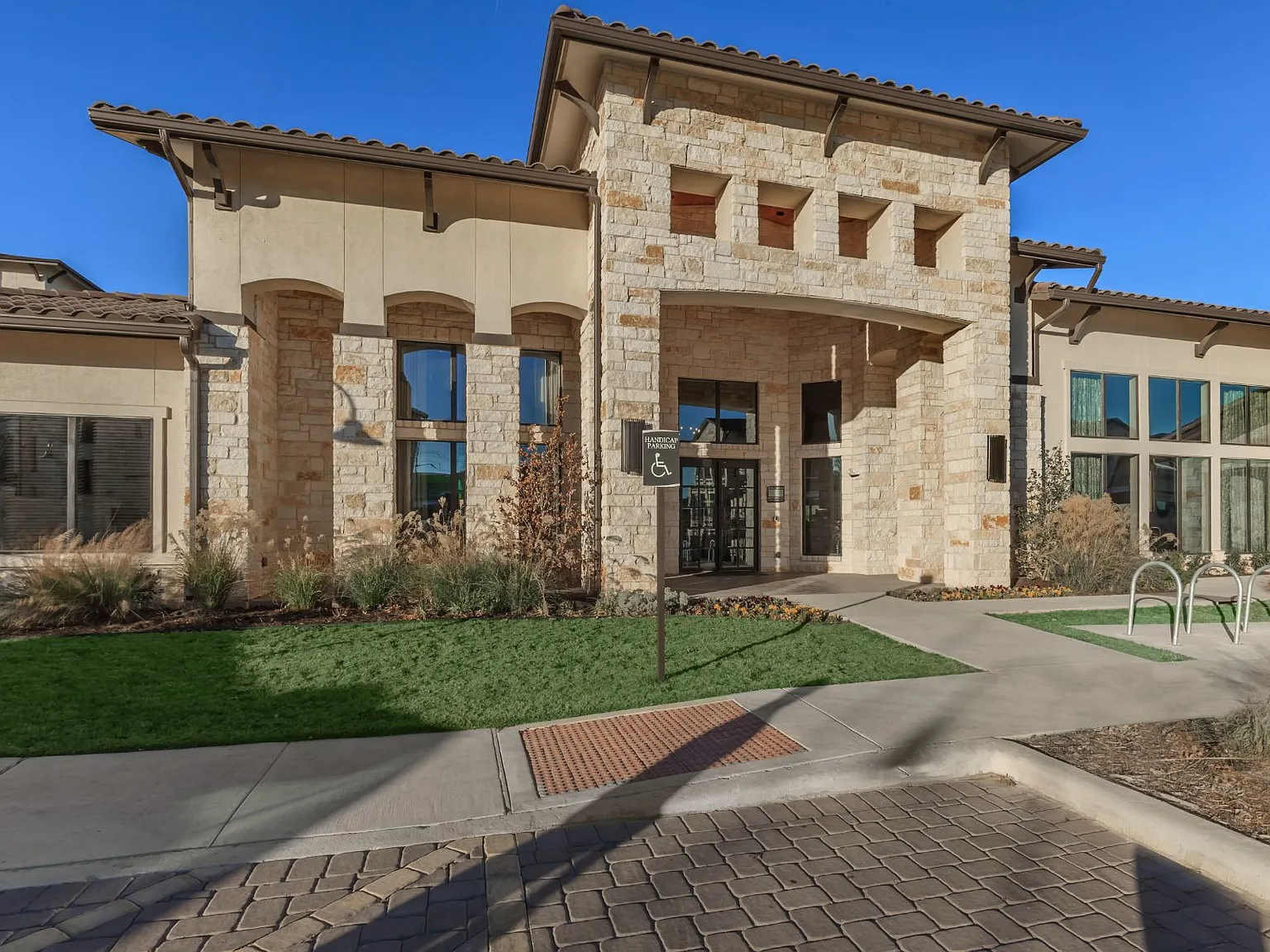 Agora Stone Oak — Photo 3