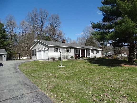 2nd image of 537 Clifton Park Center Rd