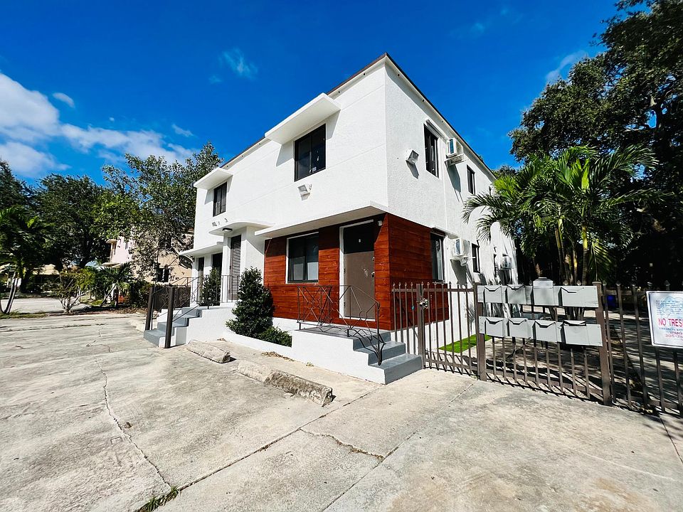 1st image of 5543 NE Miami Ct #3