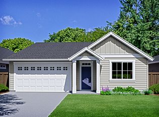 1418 N Broadway St, Estacada, OR 97023