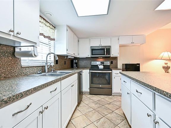 2nd image of 27680 Pierce AVE