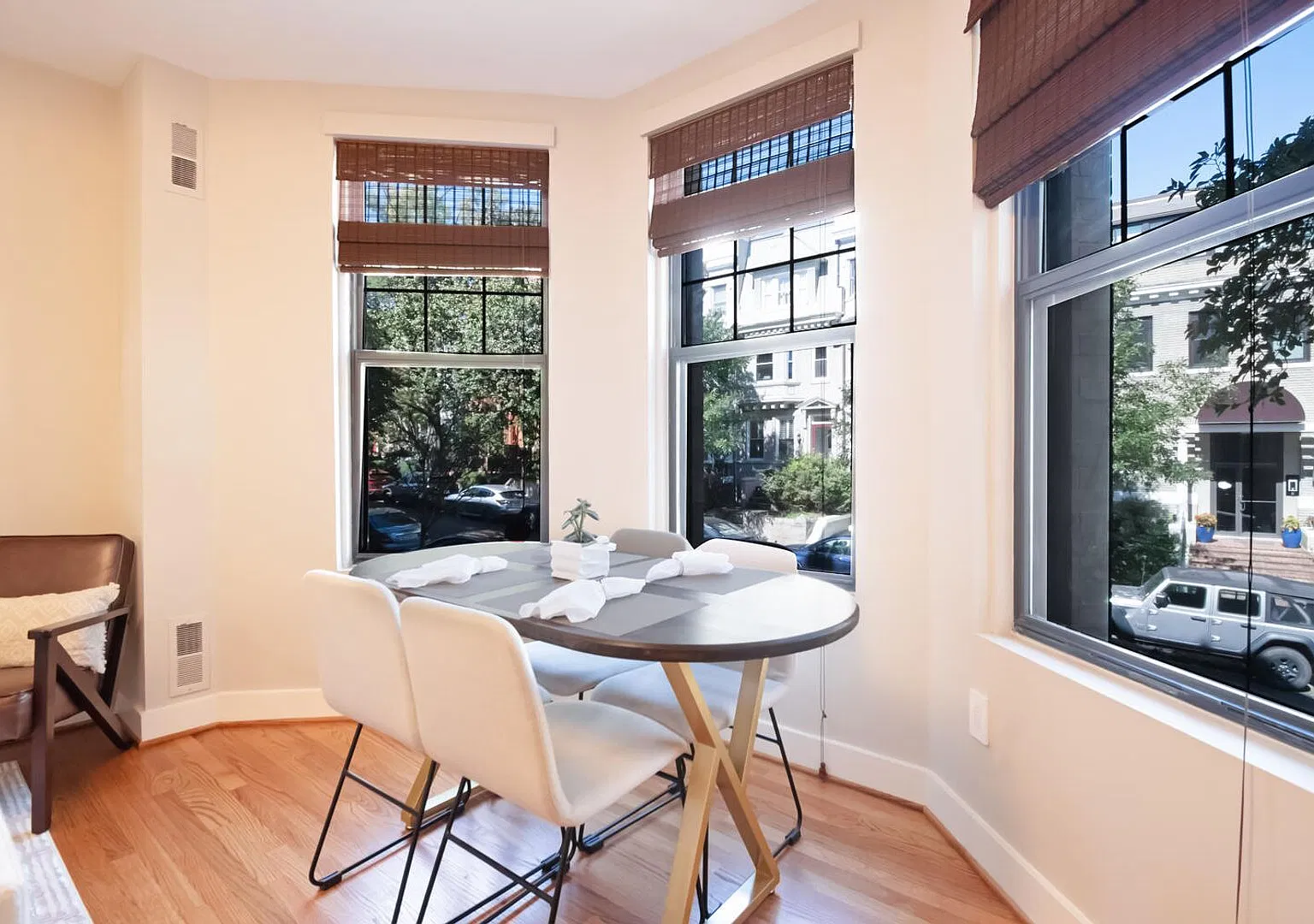 Adams Morgan Condo | 2 Bed | 2 Bath | 850 Sf | Private Patio — Photo 3