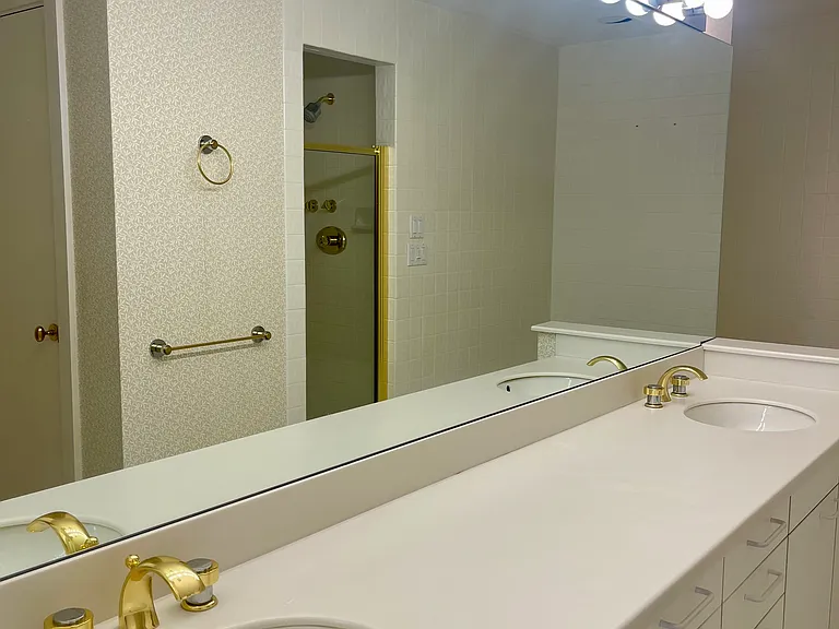 99-60 Florence St #3D — Photo 12