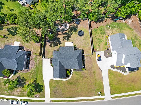 5th image of 506 Crown Pointe Drive