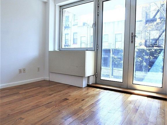 5th image of 56 Saint Marks Pl APT 6