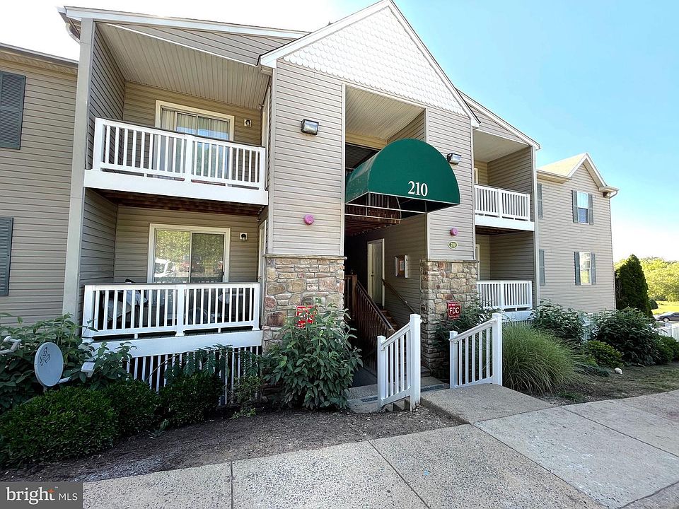 1st image of 203-210 Wild Oak Ln #203