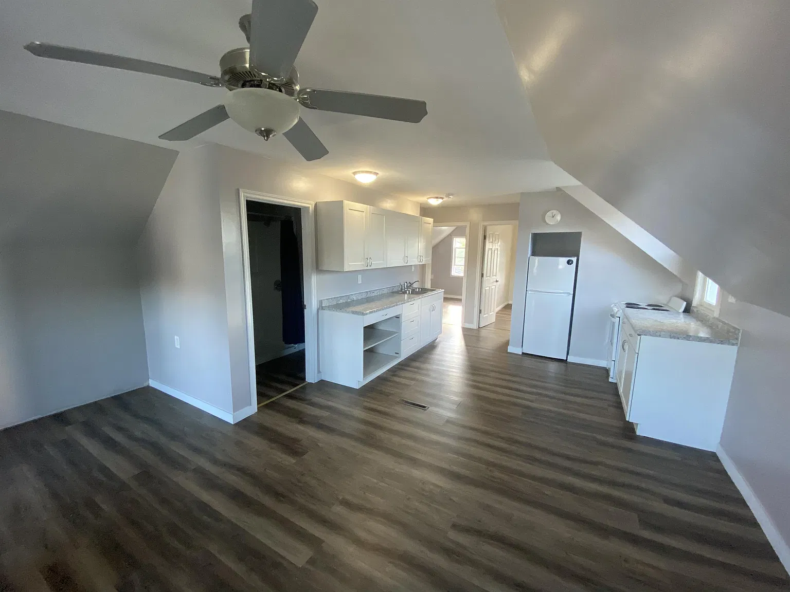 4 bed, $2,900 — Photo 3