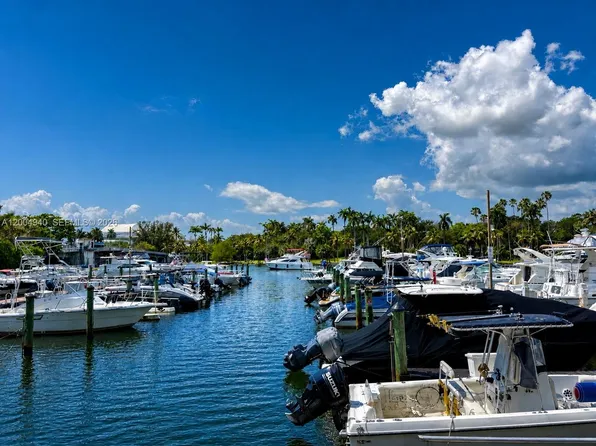 1700 NW North River Dr APT 106, Miami, FL 33125