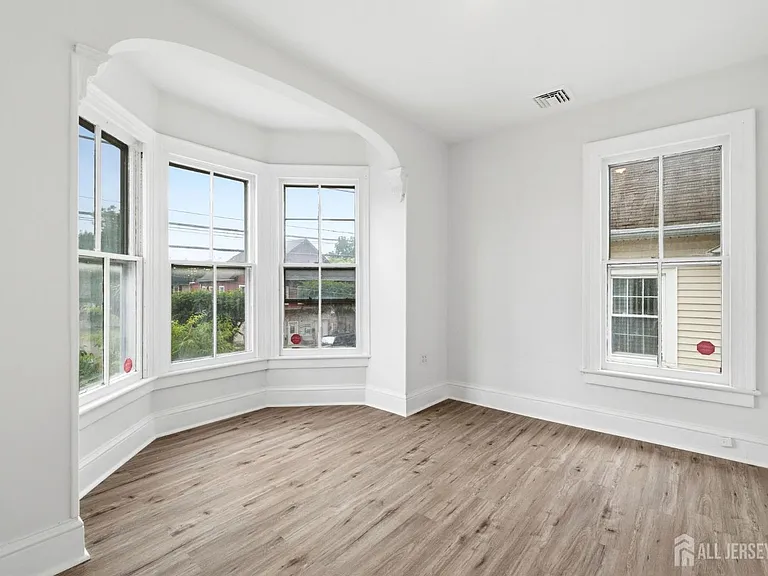 30 W Somerset St #2B — Photo 3